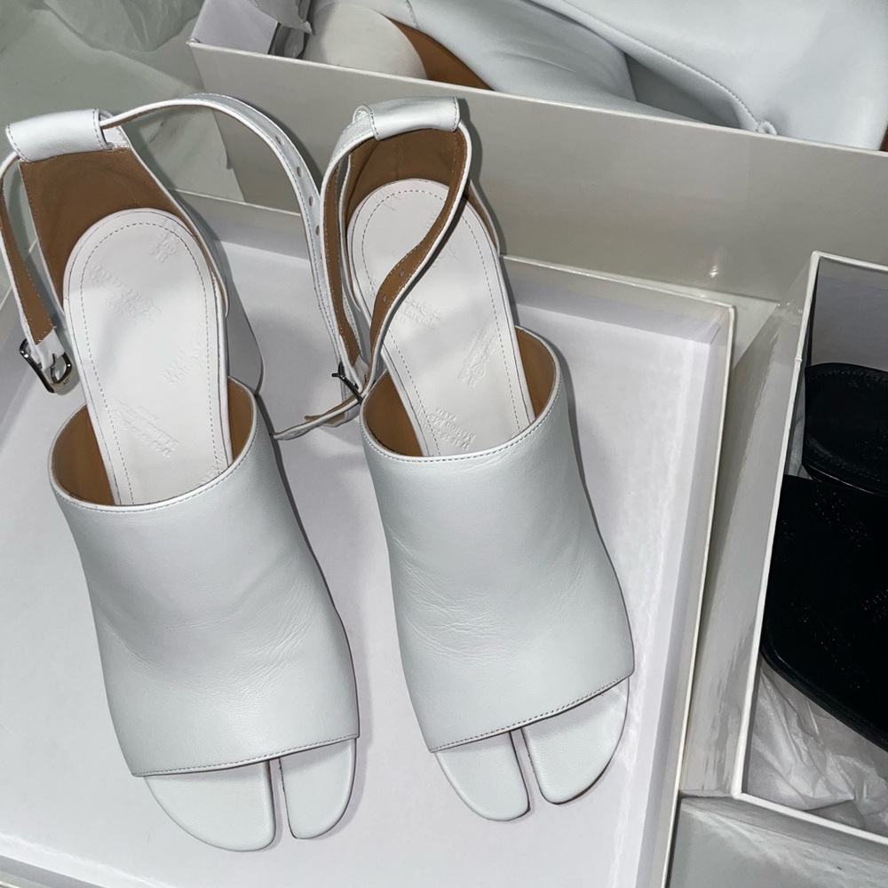 maison margiela tabi sandal